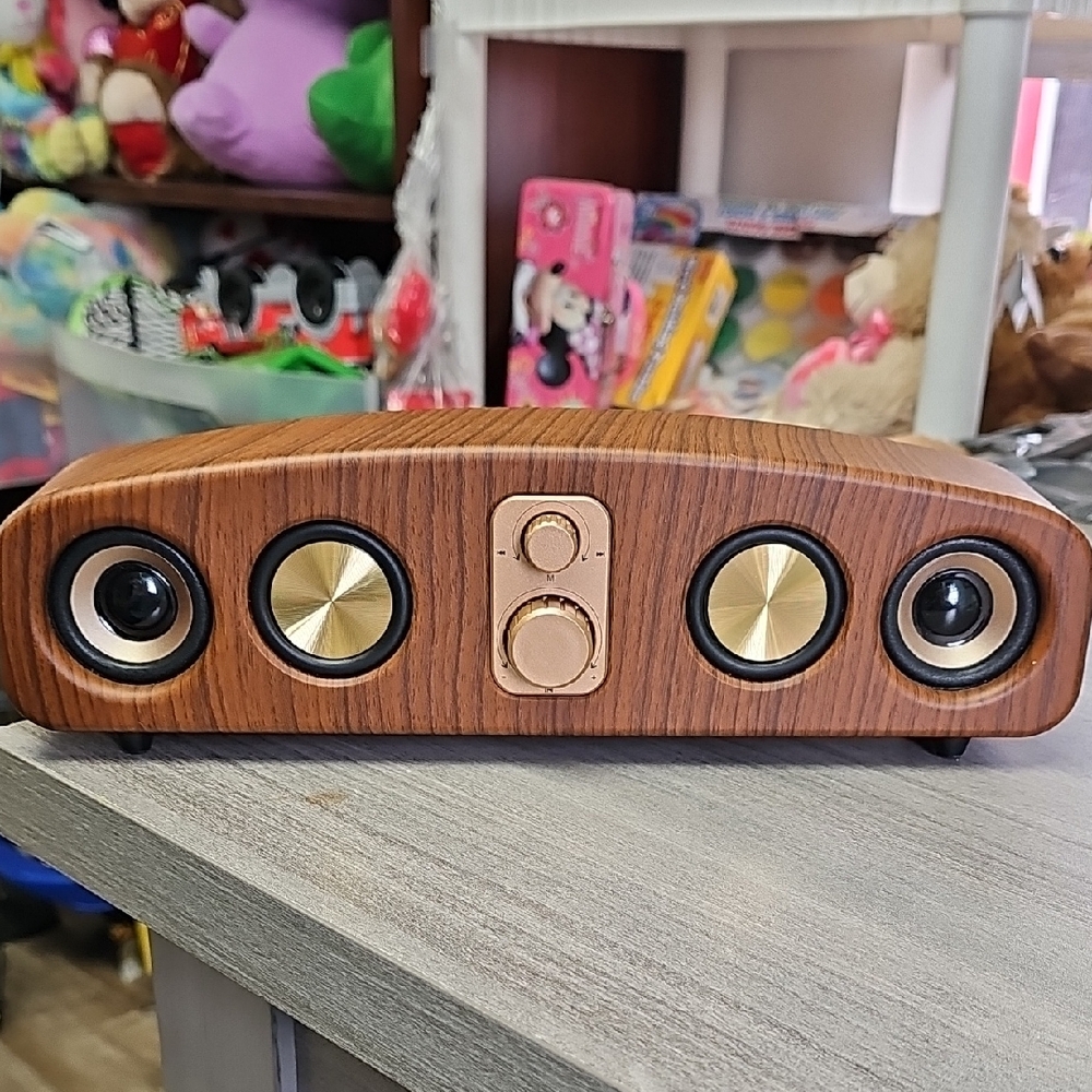 Retro Wood Grain Bluetooth Speaker